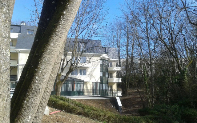 Home Médicis Les Petites Roches