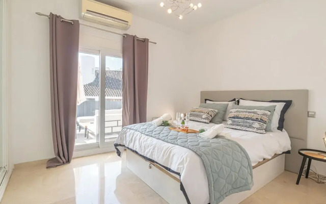 Puerto Banus Near La Sala By The Sea