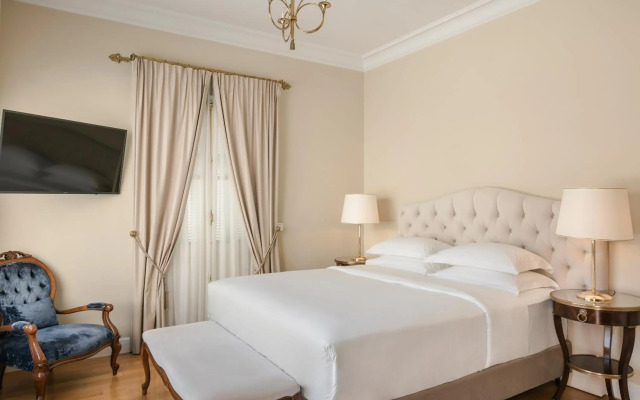 Noble Suites