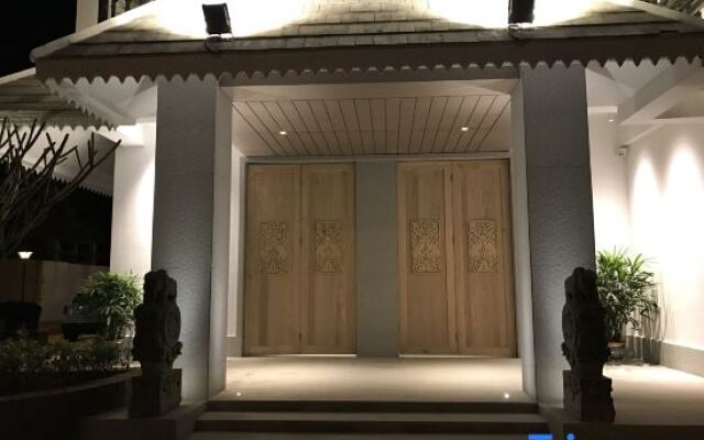 Xishuangbanna Jinghongyun Jintai Resort Hotel