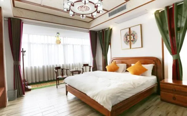 Chujian Fanghua Inn