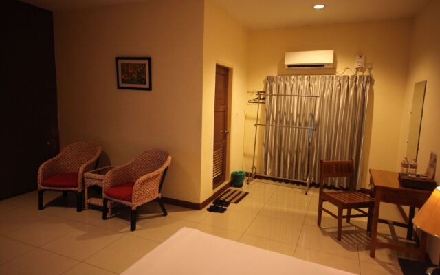 Royal Platinum Hotel