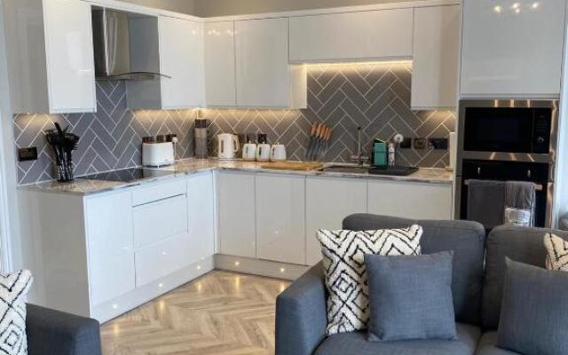 Belmont Apartment 2