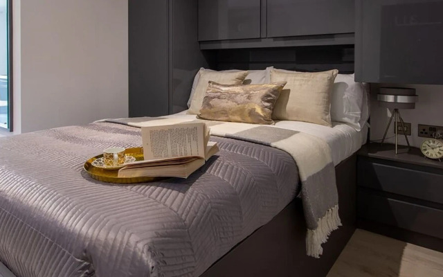 The Residence Coventry by Paymán Club