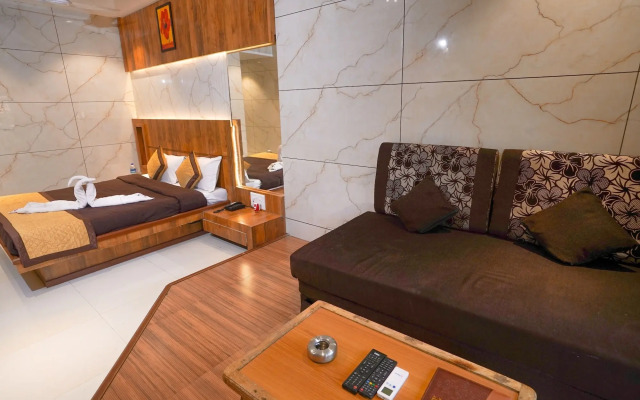 Hotel Kumar Plaza