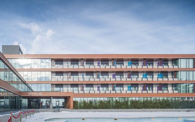 Sky Blue Hotel & Spa