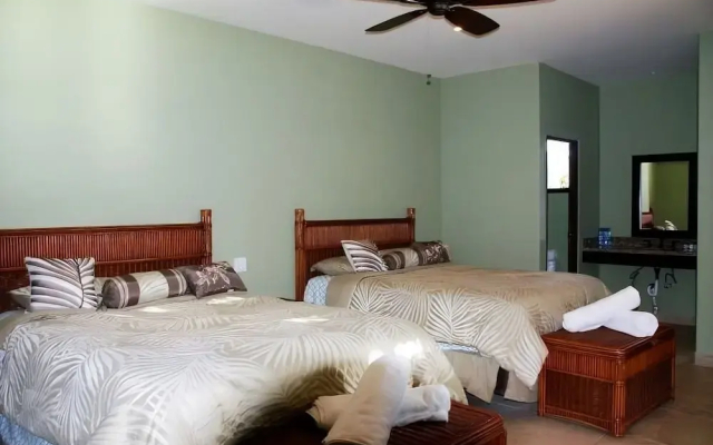 The Cerritos Beach Inn