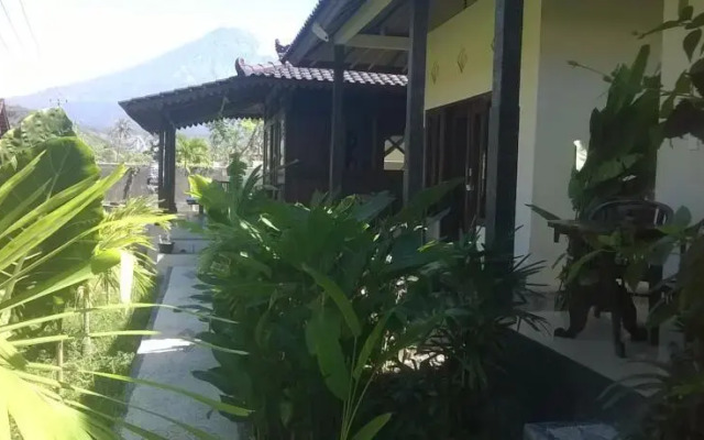 Dillons Bungalows and Restaurant