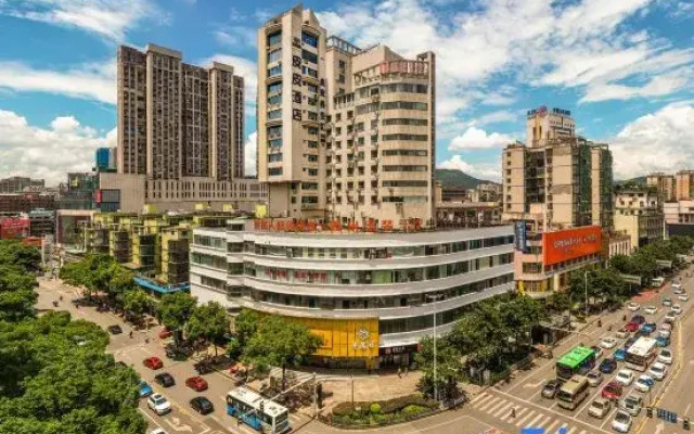 Pipi Hotel Chenzhou (Beihu District Bubu Gaoxin Tiandi Square)