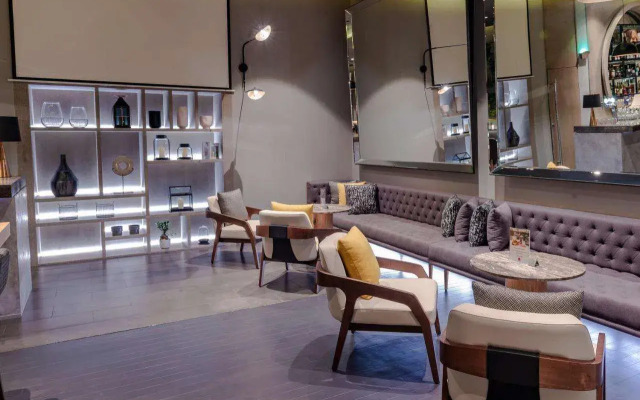 Centro Capital Centre by Rotana Hotel