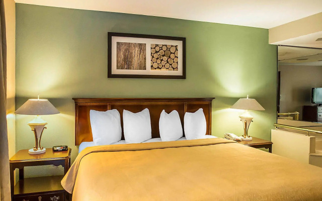 Quality inn & Suites Cincinnati I-275