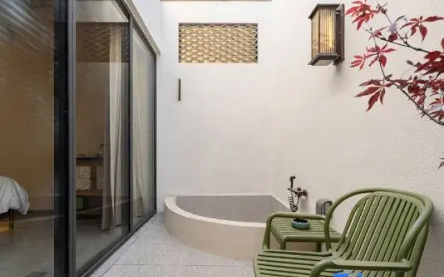 Private hot spring hotel