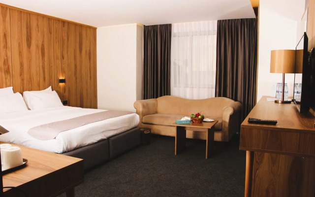 Sandy Palace Hotel