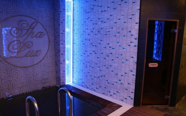Luxe Lankaran Hotel