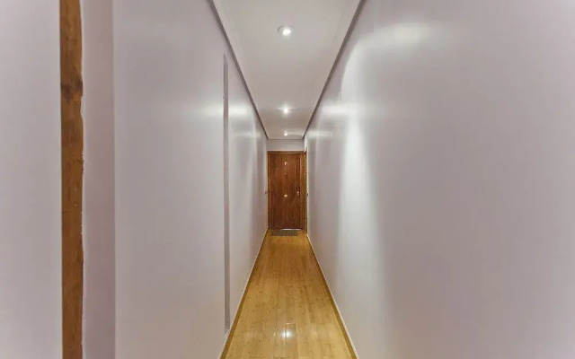 Fuencarral Apartments by FlatSweetHome