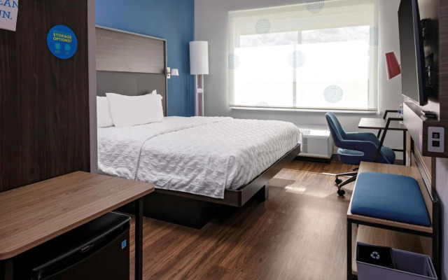 Tru by Hilton Cypress Houston