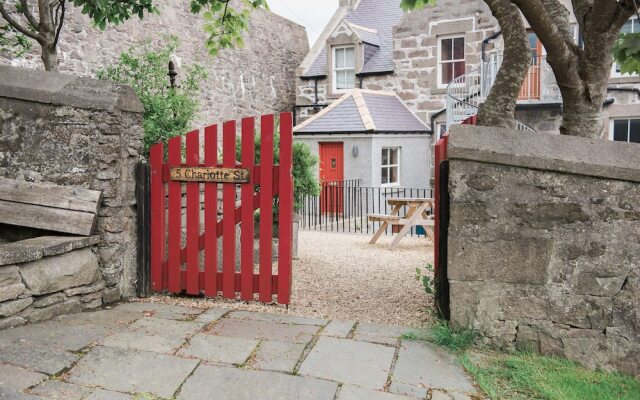 Fort Charlotte Self Catering