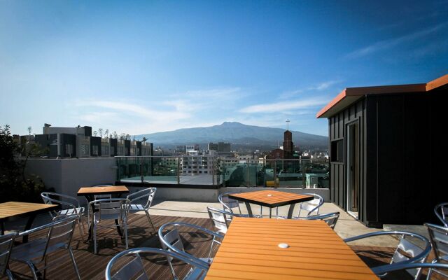 Eins Hotel