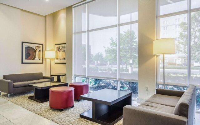 Embassy Suites Newark Airport