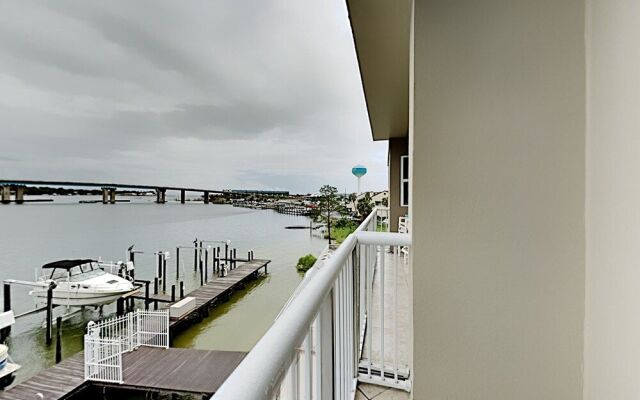 Palm Court Yacht Club #308