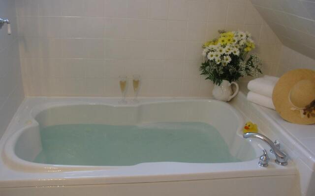 White Lilac Inn