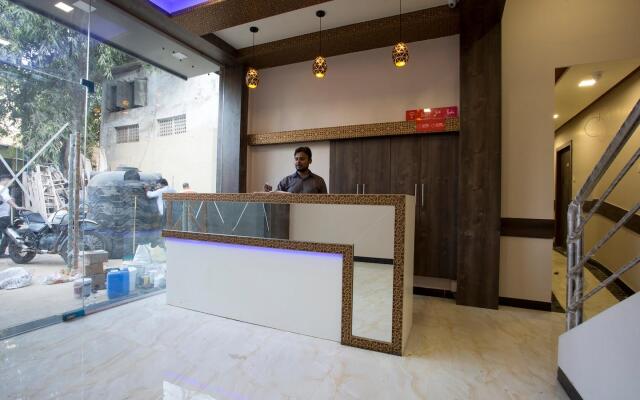 OYO 27640 Hotel Blue Sapphire Residency