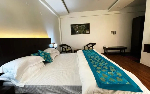 Home-Like Ganpati Infinity Resort