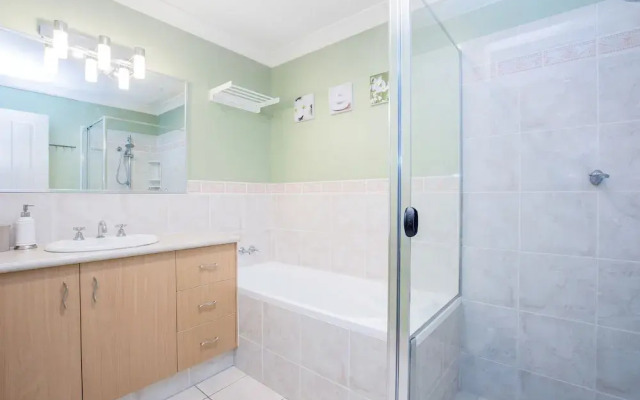 Anaheim Holiday Houses