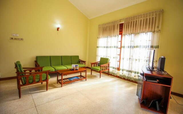 Yoho Airport Way Bungalow