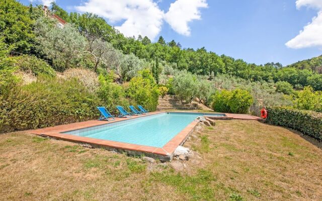 Spacious Holiday Home in Lamporecchio With Pool
