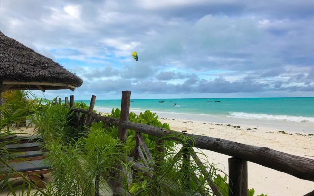 Jambiani White Sands Beach Bungalows