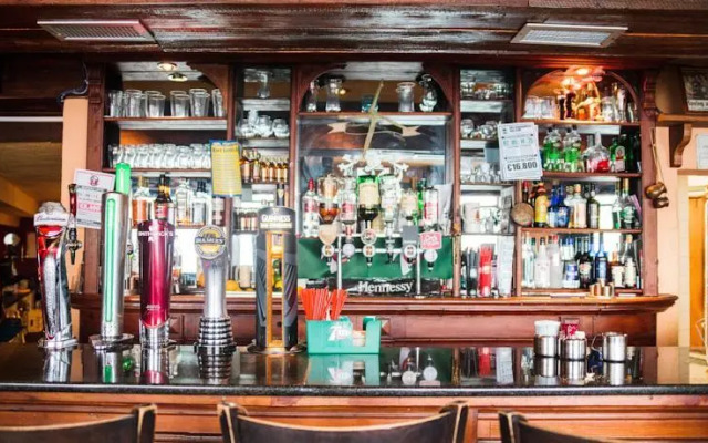 Durkins Bar, Restaurant & Guesthouse