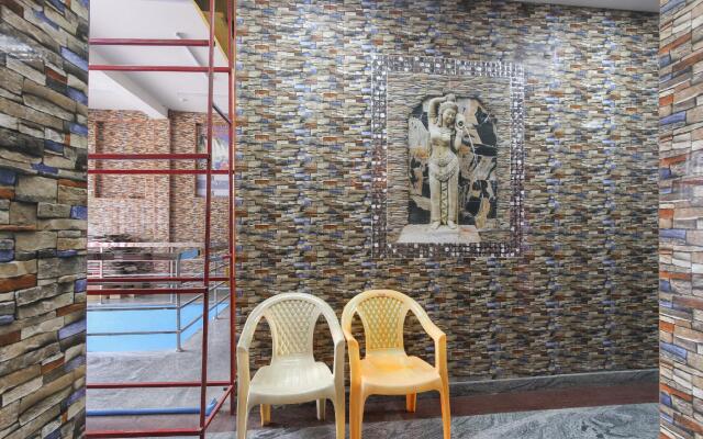 OYO 71800 Madras Guest House