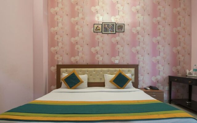 OYO 9935 Hotel Mango House
