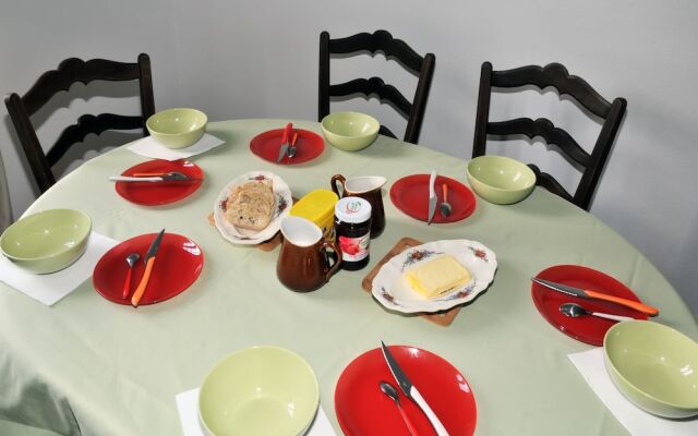 House With 3 Bedrooms in Bayon-sur-gironde, With Pool Access, Enclosed