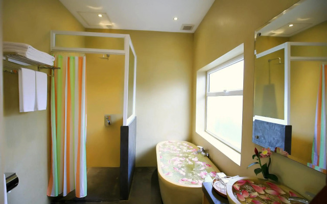 Chheng Residence