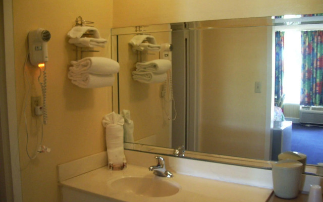 Royal Islander Hotel