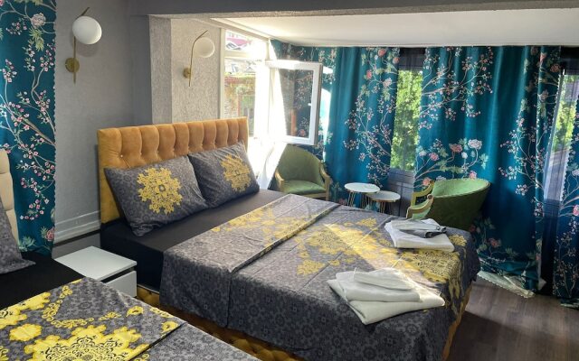 White Dream Hotel