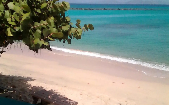 Fischers Cove Beach Hotel