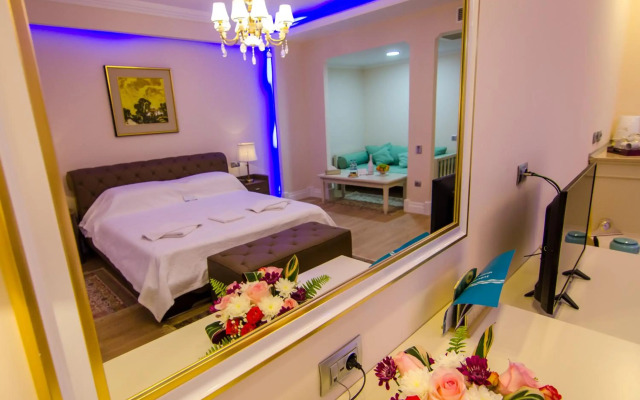 Phoenicia Royal