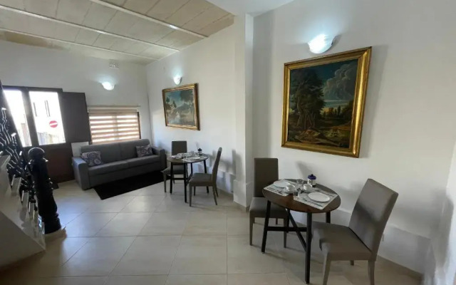 Alina Boutique Living