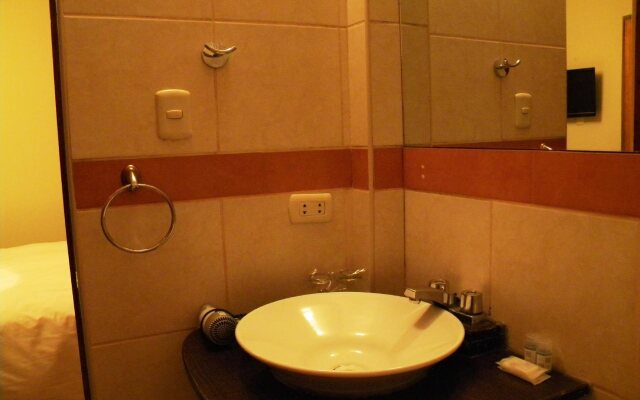 Inti Punku Alameda Inn