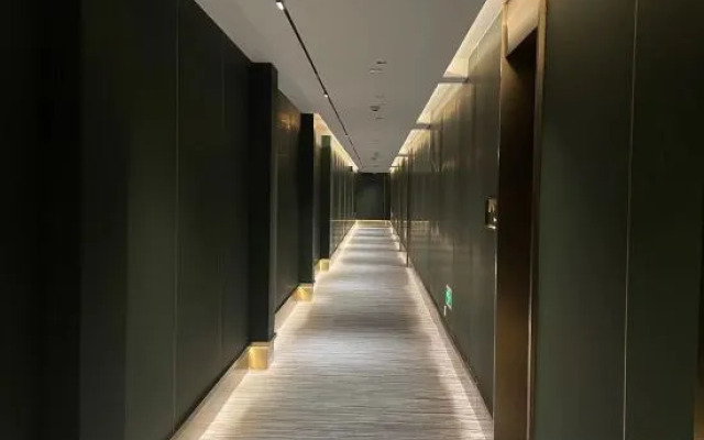 Yueshui Lanting Smart Hotel (Yuan Yongnian New Century Tianzhu Square)