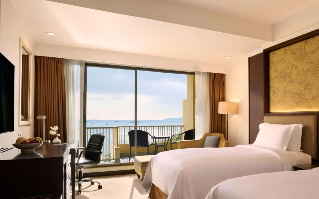 Dusit Thani Pattaya