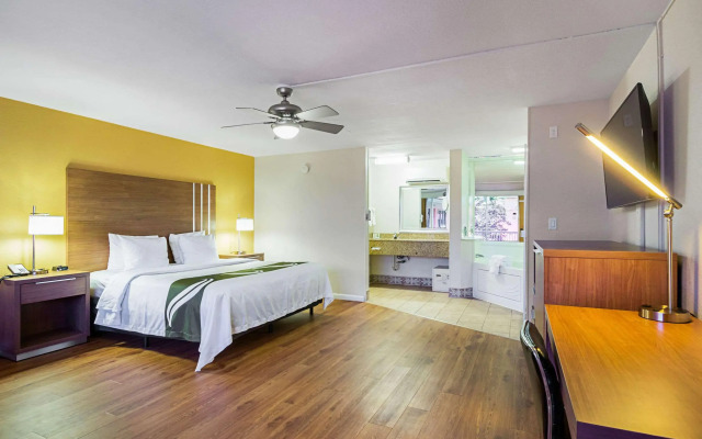 Quality Inn & Suites Airport/Cruise Port Hollywood