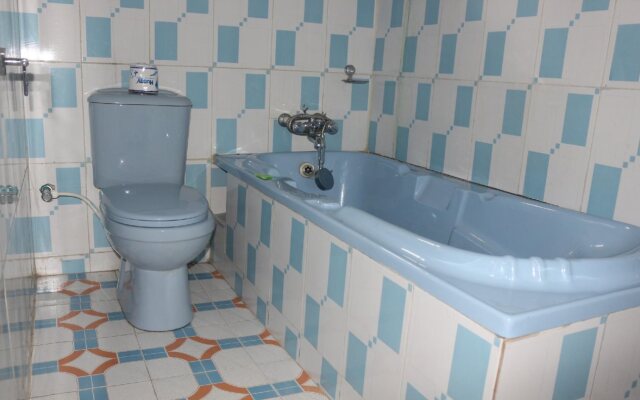 Emrosy Hotels And Suites