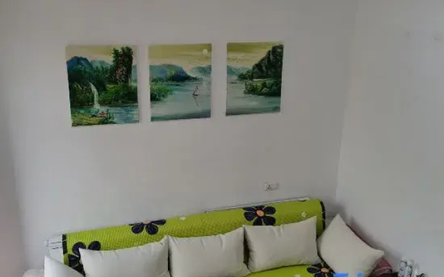 Jingjiang Homestay (Jiangbian Square)