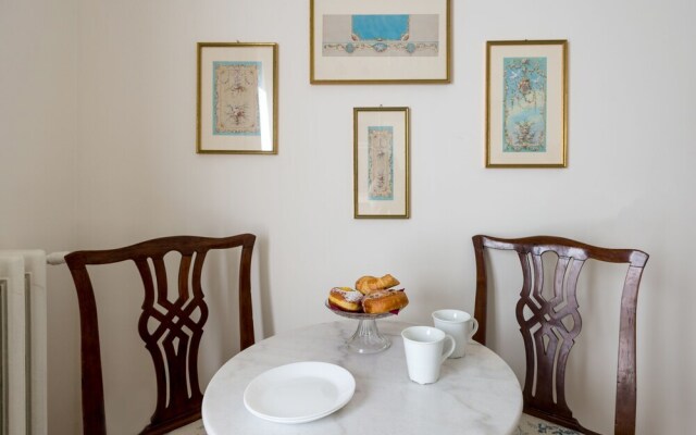 L'8 Boutique Apartments