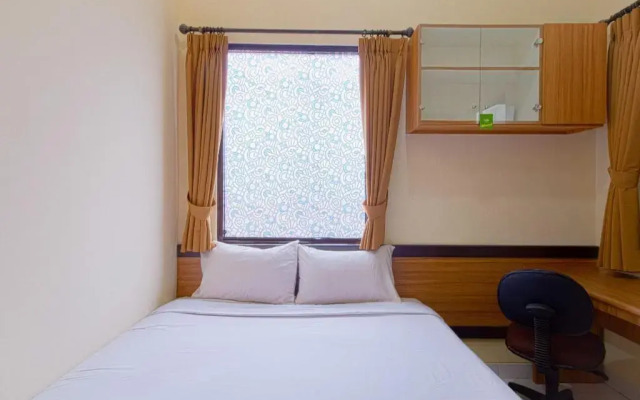 OYO 90037 Rumah Verde