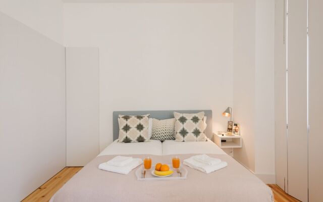 JOIVY Chic studio w/city view in Santa Catarina, 10mins from São Bento Palace